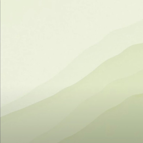 Meet your Posher, Ava - Picture 1 of 2